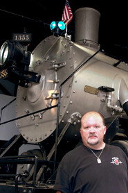 Photo of Tracy Dean Lund as Paranormal Investigator