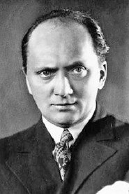 Photo of Theodor Loos as Sven Friedland