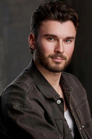 Photo of Quest De Salvo as Collin Thompson