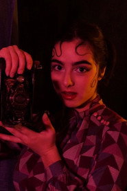 Photo of Emma Delaveau as La grand-mère