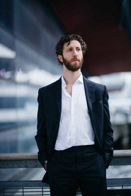 Photo of David Leigh as Commendatore