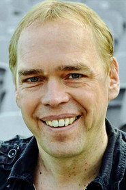 Photo of Christian Schiesser as Zuckerlfabriksarbeiter
