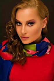 Photo of Maria Una as فتاة الجيش