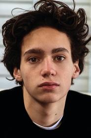 Photo of Francesco Wenz as Mason Holloway