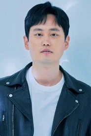 Photo of Kim Kyung-duk as Bae Gu-man