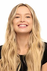 Photo of Nadine Gerloff as Mia