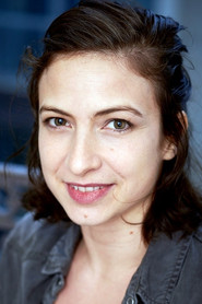 Photo of Amandine Longeac as La jeune collaboratrice