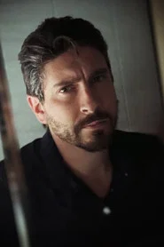 Photo of Enrico Vaioli as Mr. Kyn