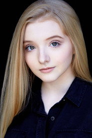 Photo of Chloe Guymer as Emily