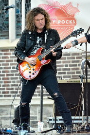 Photo of Sean Kelly as Guitar