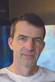 Photo of Menno de Nooijer as Theo, the younger
