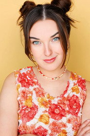 Photo of Julia Stier as Lindsay