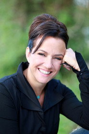 Photo of Tzufit Grant as Fruma