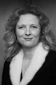 Photo of Anne-Dorthe Eskildsen as Tøjekspedient