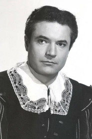 Photo of Whitfield Connor as Clay MacIvor