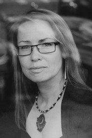 Photo of Enni Red as Mother