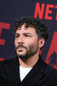 Photo of Ennis Esmer as Rich Dotcom