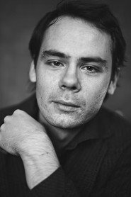 Photo of Simon Roper as Luke
