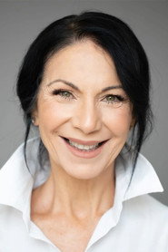 Photo of Khawlah Hag-Debsy as Hiam Mashrawi (as Khawlah Haj)