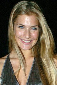 Photo of Lauren McAvoy