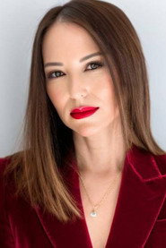 Photo of Elizabeth Chang as Cam