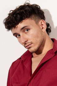 Photo of Asier Albertos as Raúl