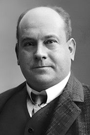 Photo of Axel Hultman as Filip Torben