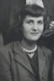 Photo of Vera Linnecar as Self
