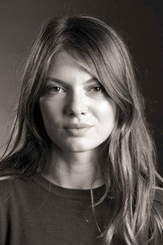 Photo of Ambre Pietri as Magalie
