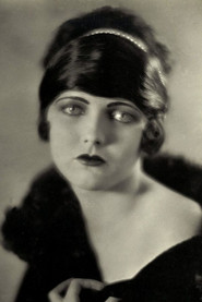 Photo of Virginia Valli as Elizabeth Nutcombe