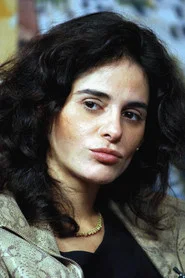 Photo of Mariana de Moraes as Young Girl