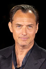 Photo of Jude Law as Yon-Rogg