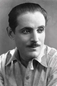 Photo of David Powell as Gil Pérez