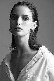 Photo of Iris Jodorowsky as Laétitia