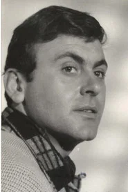 Photo of José Bastida as Peter / John (set ups)