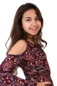 Photo of Isabelle Ribas as Clara