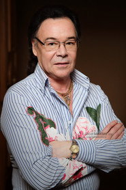 Photo of Mikhail Muromov as Migel - shofyor