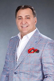 Photo of Vali Vijelie