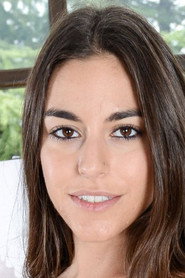 Photo of Arielle Faye