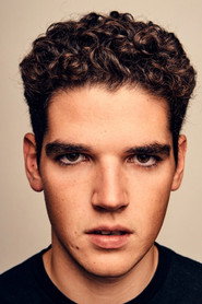 Photo of Martin Mille as Enzo