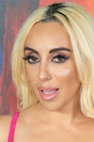 Photo of Kylie Kingston