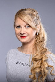 Photo of Lea Surovcová as televizní moderátorka