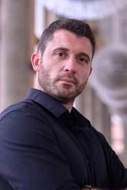 Photo of Matko Knešaurek as Policeman / crowd (voice)
