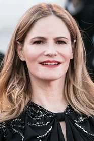 Photo of Jennifer Jason Leigh as Lisa Hesselman (voice)