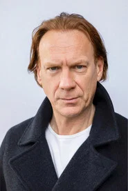 Photo of Shaun Dingwall as 维耶检查员
