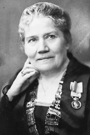 Photo of Thecla Åhlander as Fru Haller, Tors mor