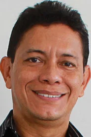 Photo of Luis Arteaga as Vendedor
