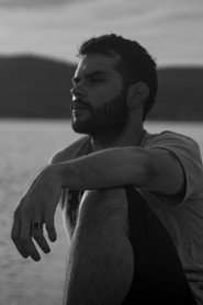 Photo of Diego Ignacio Romero Guerra as Fantasma con auriculares