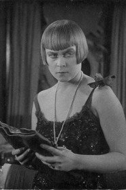 Photo of Ida Penzo as Helen Viskovska