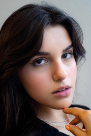 Photo of Melia Kara as Hazal
